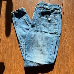 Universal thread denim jeans light distress high rise skinny